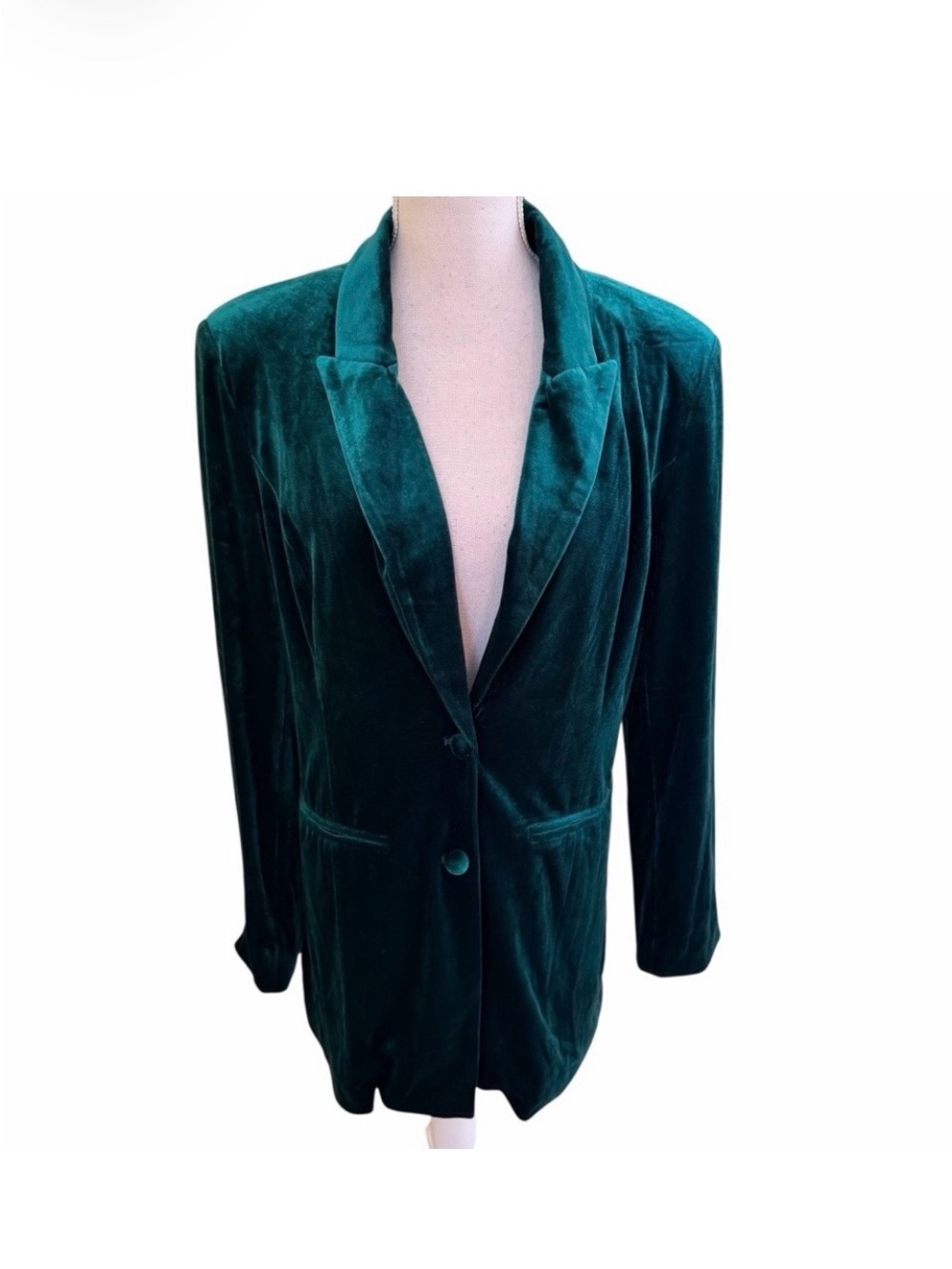 BiBi Emerald Green Velvet Blazer, size L. Brand new! Beautiful, tailored fit.